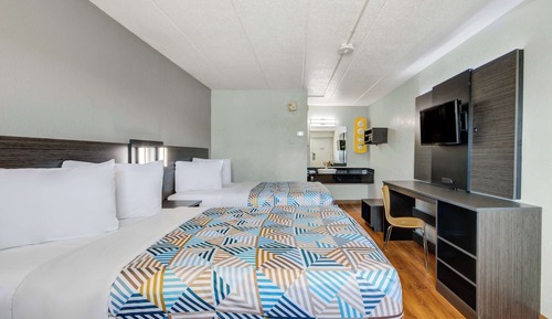 Standard Room, 2 Double Beds, Accessible, Non Smoking