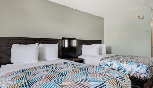 Deluxe Room, 2 Double Beds, Non Smoking, Refrigerator & Microwave