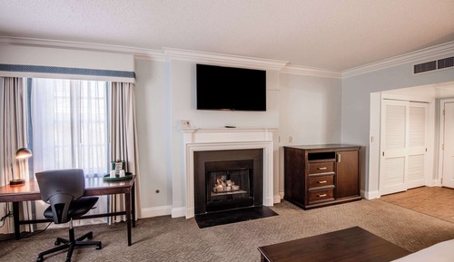 Suite, 1 King Bed, Fireplace