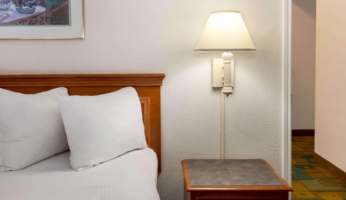 Deluxe Room, 2 Double Beds, Non Smoking
