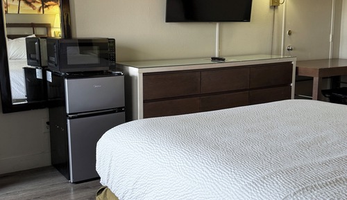Standard Room, 1 King Bed, Smoking