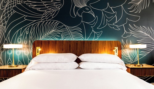 Deluxe Room, 1 King Bed