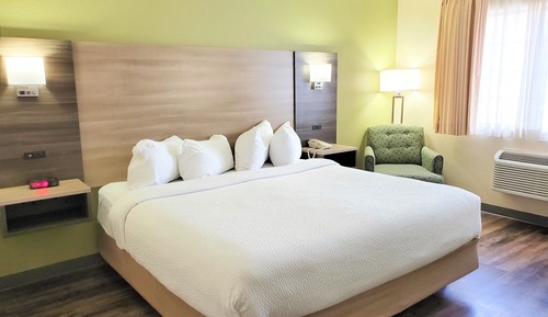 Room, 1 King Bed, Accessible, Non Smoking