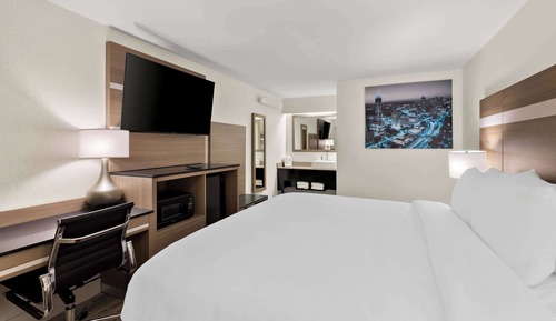 Standard Room, 1 King Bed, Non Smoking