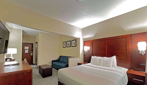 Suite, 1 Queen Bed with Sofa bed, Non Smoking