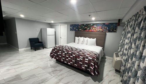 Superior Room, 1 King Bed (Kitchen, Smoke Free)