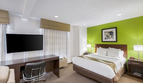 Suite, 1 Queen Bed, Non Smoking
