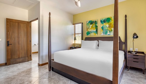 1 BEDROOM CASITA WITH KING BED
