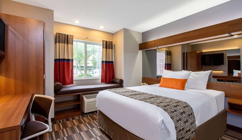 Suite, 1 Queen Bed, Accessible, Non Smoking