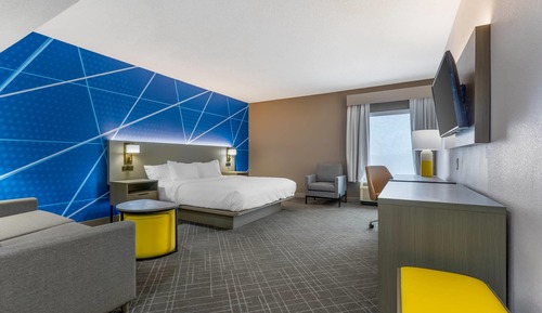 Suite, 1 King Bed, Non Smoking