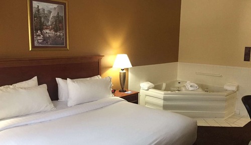 Suite, 1 King Bed, Non Smoking