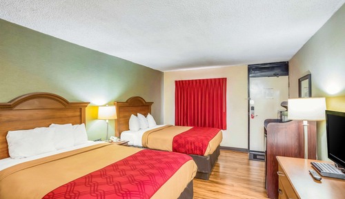 Room, 2 Queen Beds, Smoking