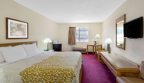 Studio Suite, 1 King Bed, Non Smoking