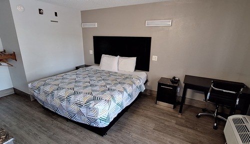 Standard Room, 1 King Bed, Non Smoking, Refrigerator & Microwave