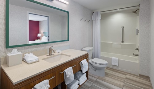 Studio, 2 Queen Beds, Accessible, Bathtub