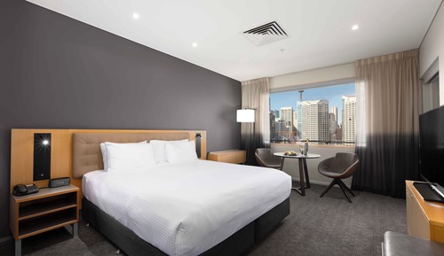Executive Room, 1 Queen Bed (Darling Harbour Facing)