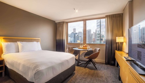 Deluxe Room, 1 Queen Bed (City Skyline)