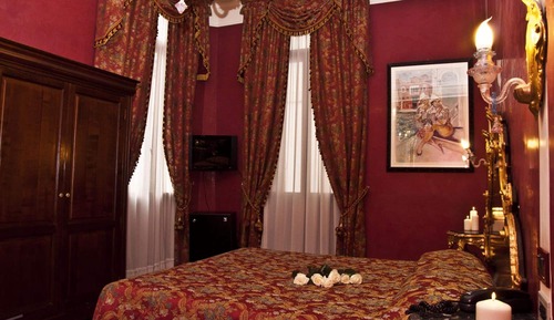 Grand Double Room, Canal View