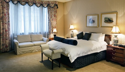 Presidential Suite - Staycation