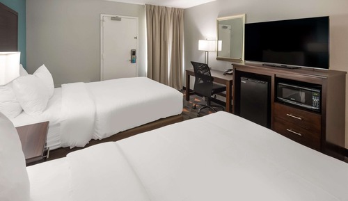 Standard Room, 2 Double Beds, Non Smoking