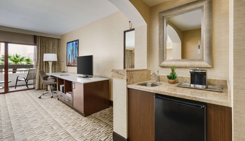 Junior Suite, 1 King Bed, Non Smoking