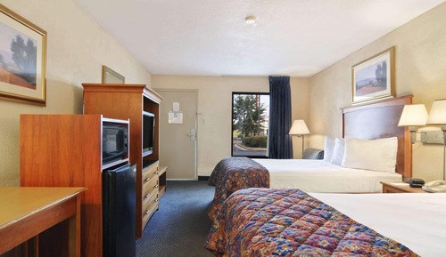 Room, 2 Queen Beds, Non Smoking