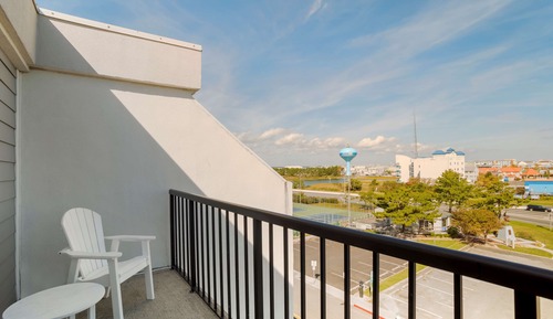 Standard Room, 1 King Bed, Accessible, Balcony (Walk-in Shower;with Sofabed)