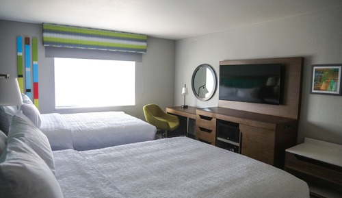 Room, 2 Queen Beds, City View