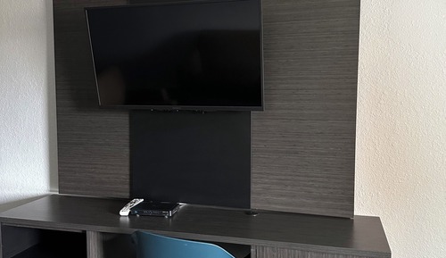 Standard Room, 1 King Bed, Smoking, Refrigerator & Microwave