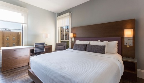 Suite, 1 King Bed, Accessible, Non Smoking