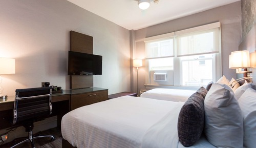 Standard Room, Multiple Beds, Non Smoking