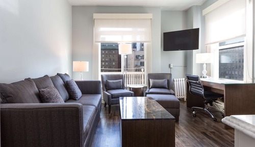 Suite, 1 King Bed, Non Smoking, Refrigerator