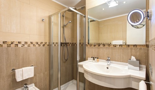 Standard Room, 1 Queen Bed, Terrace