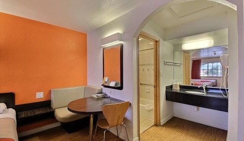 Standard Room, 2 Queen Beds, Smoking