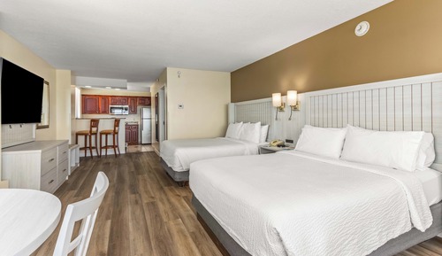 Suite, 2 Queen Beds, Balcony (Gulf View)