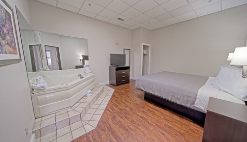 Suite, 1 Bedroom, Jetted Tub