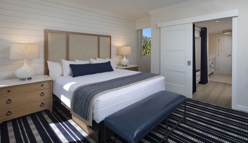 Suite, 1 King Bed with Sofa bed, Golf View
