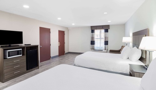 Deluxe Suite, Multiple Beds, Non Smoking