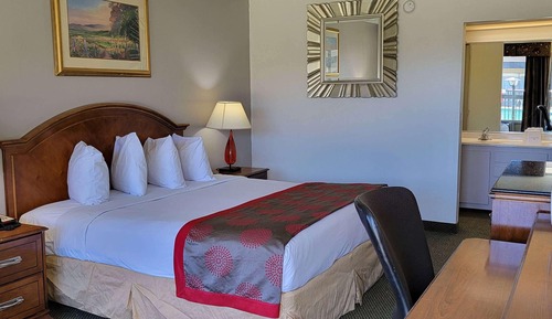 Suite, 1 Bedroom, Non Smoking (1 King Bed)