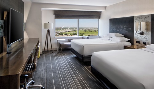 Room, 2 Queen Beds, City View