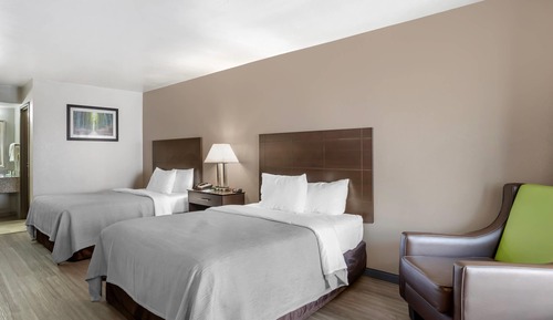 Room, 2 Queen Beds, Accessible, Non Smoking (Upgrade)