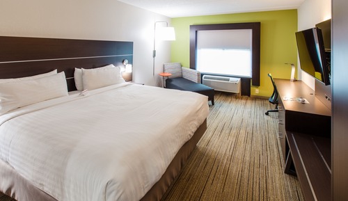 Standard Room, 1 King Bed