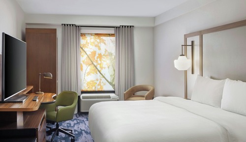 Room, 1 King Bed, Non Smoking (Hearing Accessible)