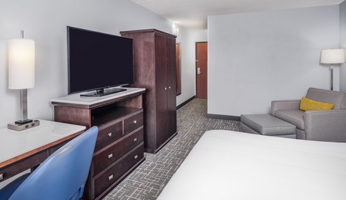 Standard Room, 1 King Bed