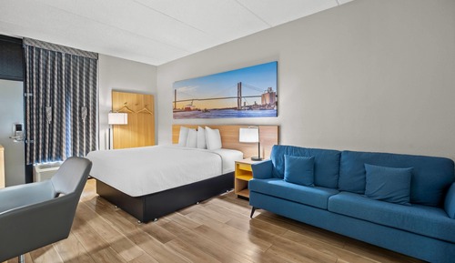 Suite, 1 King Bed, Non Smoking