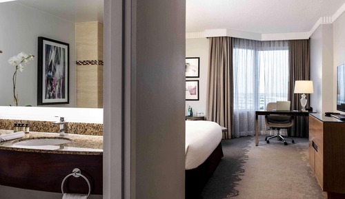 Luxury Room, 1 Double Bed, Accessible (roll in shower and tub with grab bars)