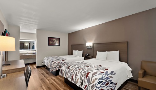 Deluxe Room, 2 Queen Beds, Non Smoking (First Floor)