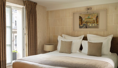 Deluxe Suite (Parisienne)