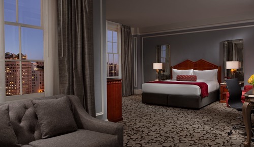 Studio Suite, 1 King Bed with Lounge Access