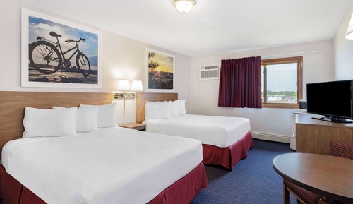Suite, 1 King Bed, Refrigerator
